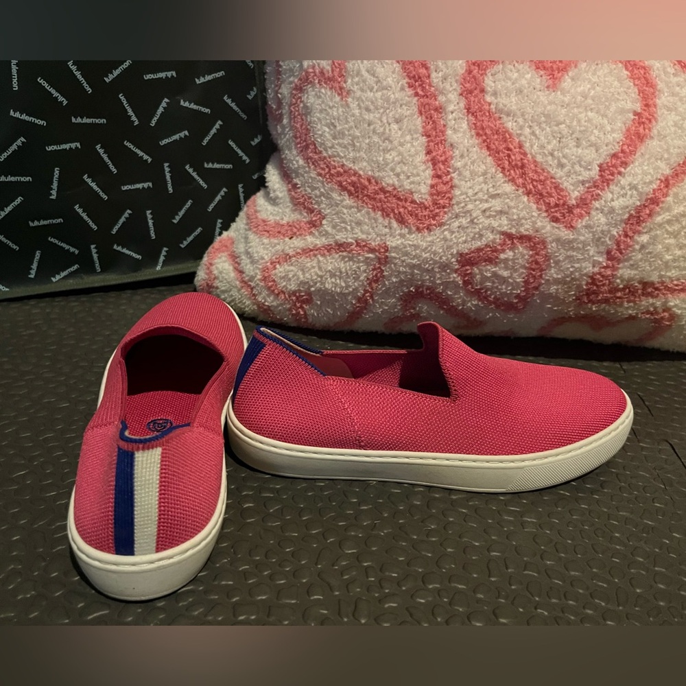 Rothy’s flamingo pink sneaker sz 7, like new